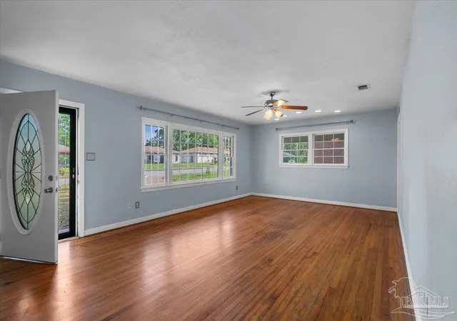 4th image of 721 Gentian Dr, Pensacola, FL 32503 | MLS# 683588