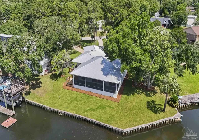 Homes for sale in Mary Esther, FL | 23 Neptune Dr, Mary Esther, FL 32569 | MLS# 683868