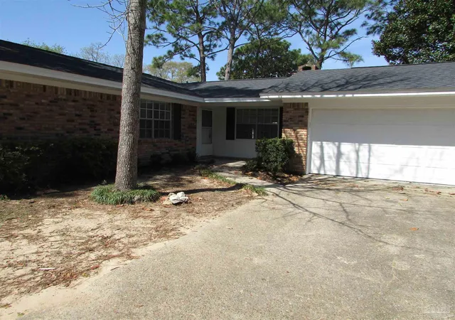 Homes for sale in Pensacola, FL | 5715 Keystone Rd, Pensacola, FL 32504 | MLS# 682842