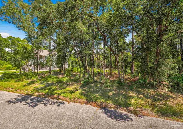 2nd image of 5652 Bay Forest Dr, Pensacola, FL 32526 | MLS# 670204