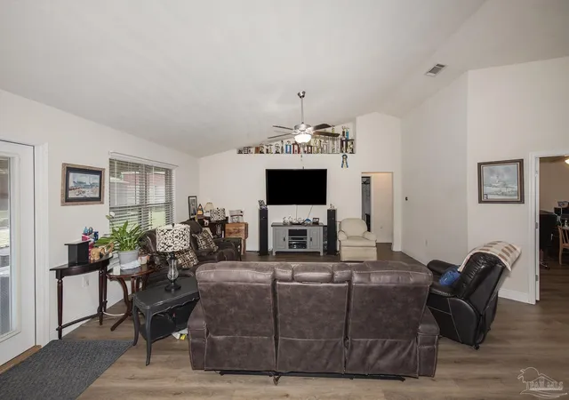 Photo 4 of Single family home for sale at 4490 Fort Sumter Rd, Milton, FL 32583 | MLS# 684860 | Listing updated on 2026-07-28