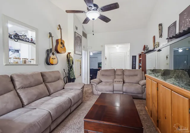 Photo 3 of Townhouse for sale at 12 Crow Rd, Pensacola, FL 32506 | MLS# 685115 | Listing updated on 2026-09-17