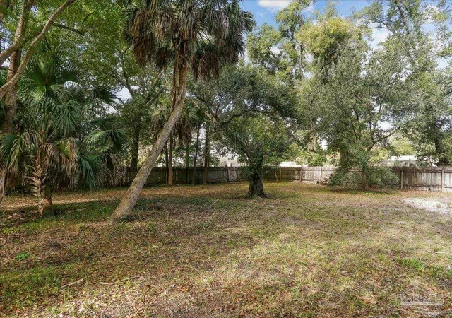 4th image of 1011 N Reus St, Pensacola, FL 32501 | MLS# 679882