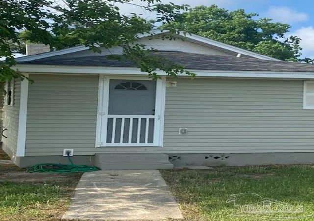 Photo 2 of Single family home for sale at 2321 W Desoto St, Pensacola, FL 32505 | MLS# 685501 | Listing updated on 2026-08-30