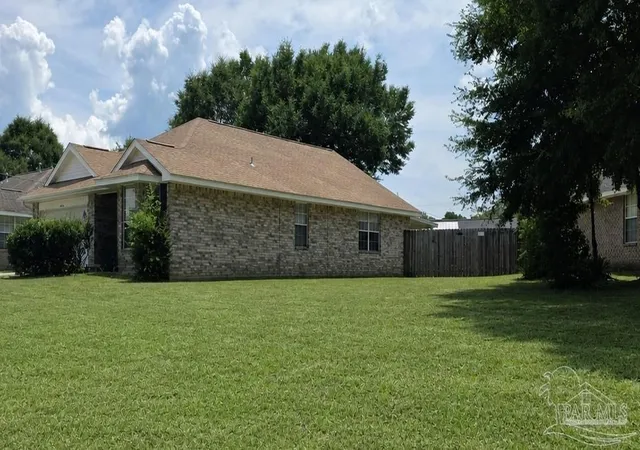 Photo 2 of Single family home for sale at 6874 Cedar Ridge Cir, Milton, FL 32570 | MLS# 685657 | Listing updated on 2026-10-08