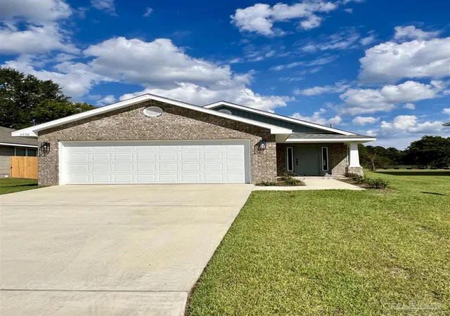 Photo 1 of Single family home for sale at 3347 Bliss Ln #7E, Cantonment, FL 32533 | MLS# 675329 | Listing updated on 2026-08-21