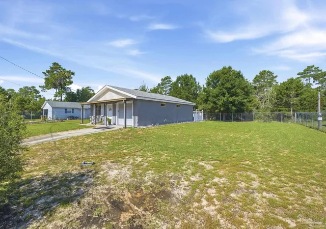 Photo 2 of Sale Pending at 1935 America Ave, Gulf Breeze, FL 32563 | MLS# 685703 | Listing updated on 2026-10-06