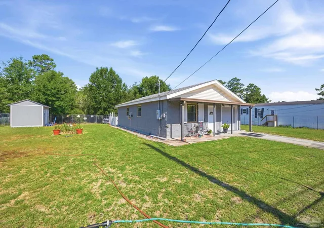 Photo 3 of Sale Pending at 1935 America Ave, Gulf Breeze, FL 32563 | MLS# 685703 | Listing updated on 2026-10-06