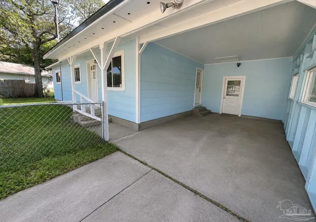 Photo 2 of Single family home for sale at 232 Alton Rd, Pensacola, FL 32507 | MLS# 685388 | Listing updated on 2026-09-12