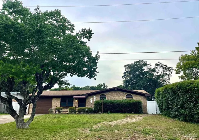 Photo 3 of Single family home for sale at 2995 Newton Dr, Pensacola, FL 32503 | MLS# 683763 | Listing updated on 2026-08-11
