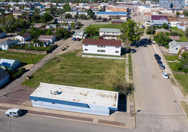 8th image of 138 S Central Ave, Cut Bank, MT 59427 | MLS# 22210943