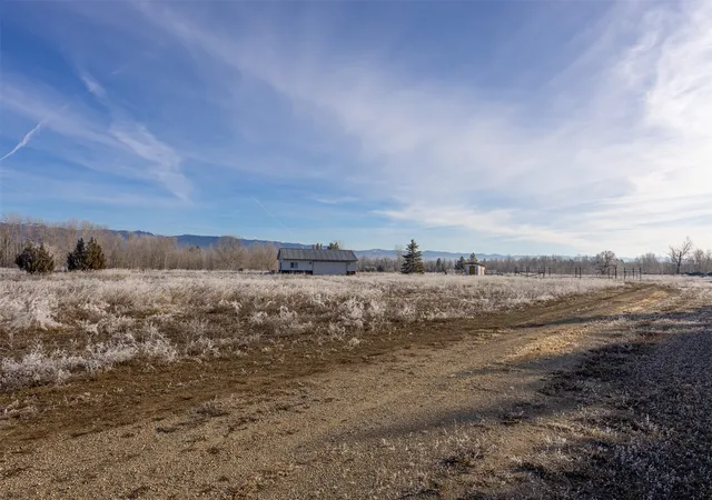 19th image of 38 Ol Fogie Trl, Victor, MT 59875 | MLS# 30018583