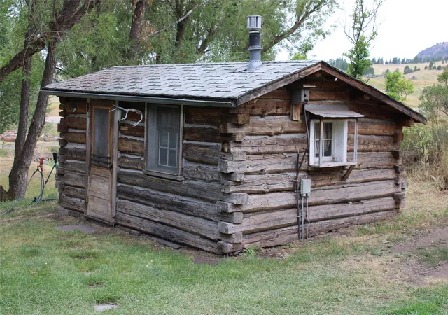 Photo 3 of Single family home for sale at 2973 Old Us Hwy 91, Cascade, MT 59421 | MLS# 30022742 | Listing updated on 2026-07-15