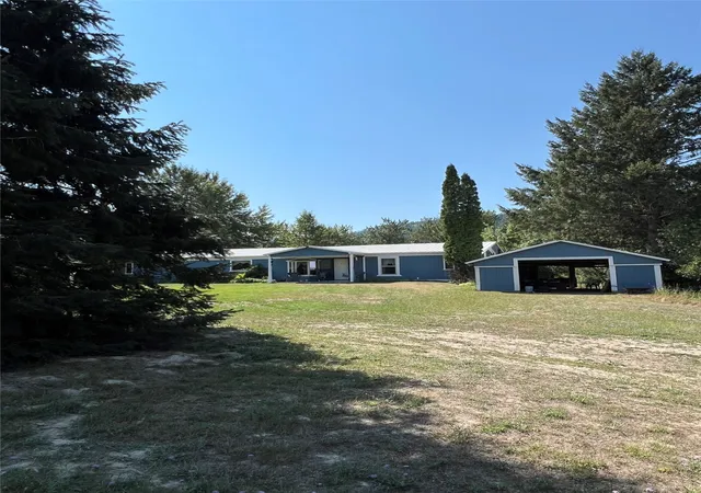 Photo 3 of Manufactured home for sale at 818 Lake Creek Rd, Troy, MT 59935 | MLS# 30022992 | Listing updated on 2026-07-01