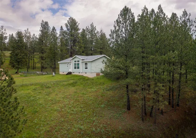 Homes for sale in Eureka, MT | 2801 Us Hwy 93 S, Eureka, MT 59917 | MLS# 30022570