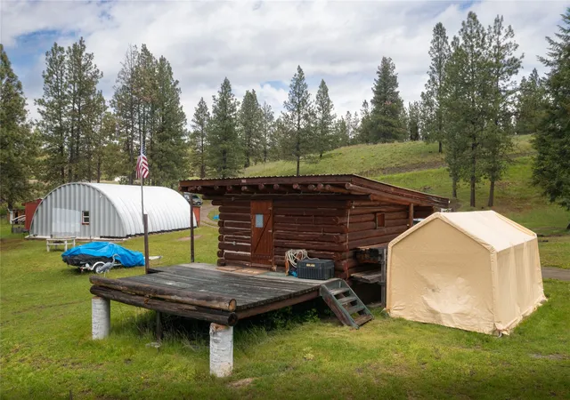 Homes for sale in Eureka, MT | 2801 Us Hwy 93 S, Eureka, MT 59917 | MLS# 30022570