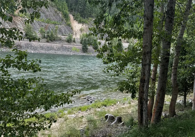 Homes for sale in Libby, MT | 6065 Kootenai River Rd, Libby, MT 59923 | MLS# 30029508