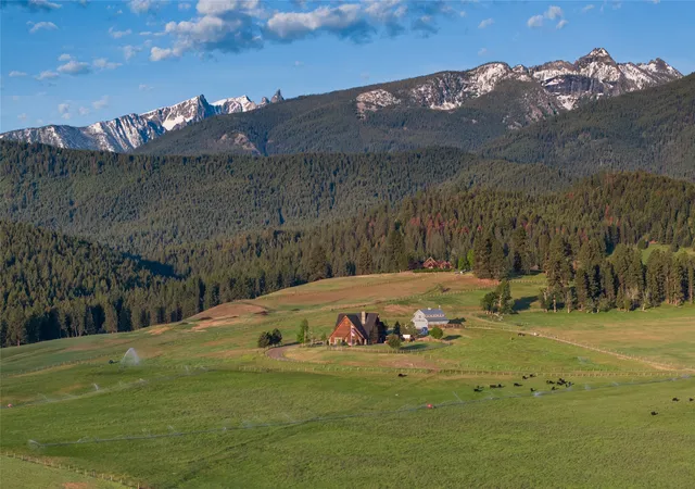 3rd image of 406 Chief Joseph Trl, Darby, MT 59829 | MLS# 30035427