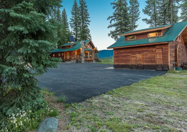3rd image of 37258 Yaak River Rd, Troy, MT 59935 | MLS# 30043116