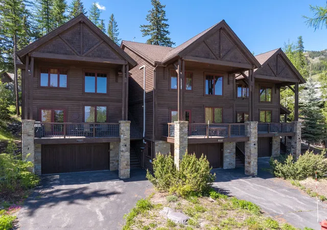 Photo 3 of Townhouse for sale at 398 Moose Run Dr, Whitefish, MT 59937 | MLS# 30044591 | Listing updated on 2026-10-02