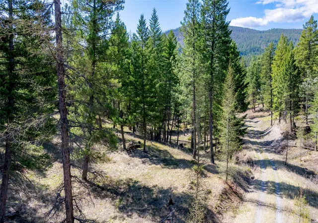 4th image of 380 Viano Ln, Kalispell, MT 59901 | MLS# 30047131