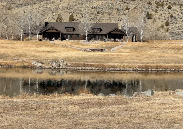 Photo 4 of House for sale at 100 Snowberry Path, Melrose, MT 59743 | MLS# 30047993 | Listing updated on 2026-07-01