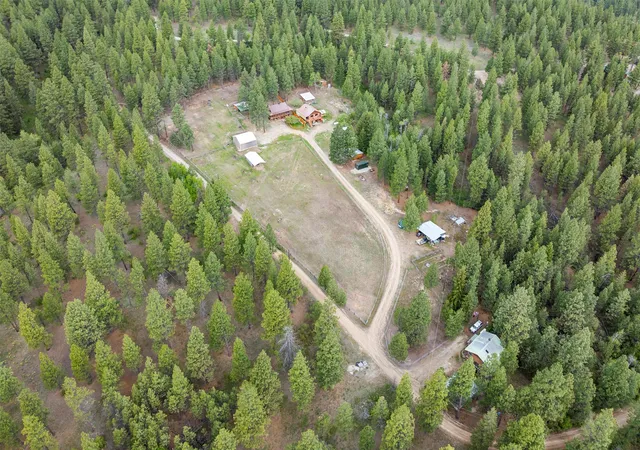 3rd image of 438 Blue Jay Ln, Hamilton, MT 59840 | MLS# 30050670