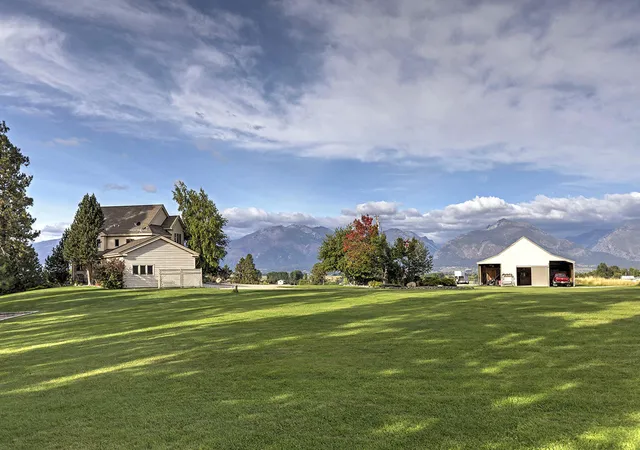 3rd image of 909 Hamilton Heights Rd, Corvallis, MT 59828 | MLS# 30050833