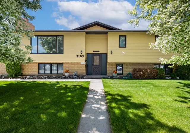 3rd image of 2105 Lincoln St, Anaconda, MT 59711 | MLS# 30051342