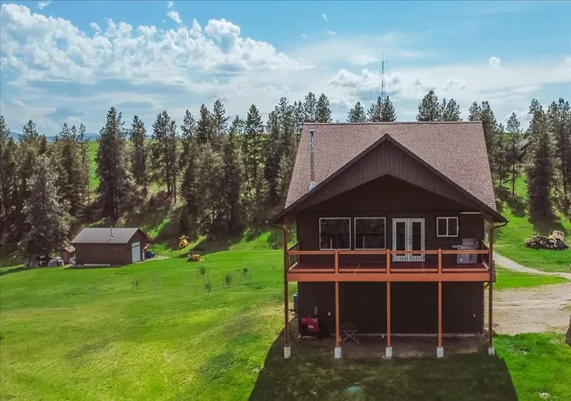 Homes for sale in Eureka, MT | 273 Game Trl, Eureka, MT 59917 | MLS# 30050870