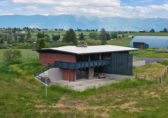 2nd image of 1695 Whalebone Dr, Kalispell, MT 59901 | MLS# 30052060