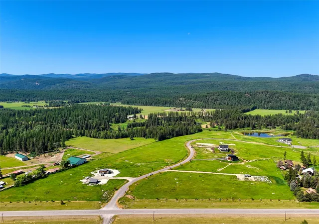 Photo 3 of Single family home for sale at 164 River Ranch Rd, Whitefish, MT 59937 | MLS# 30052589 | Listing updated on 2026-07-01