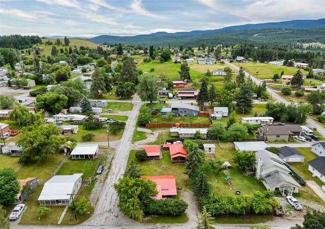 4th image of 450 6Th St E, Eureka, MT 59917 | MLS# 30053093
