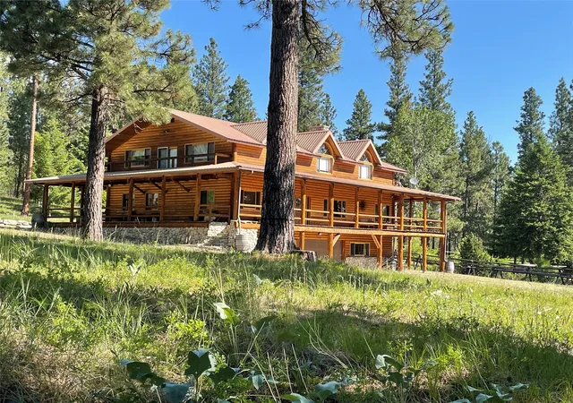 1st image of 560 Hayes Creek Rd, Hamilton, MT 59840 | MLS# 30053121