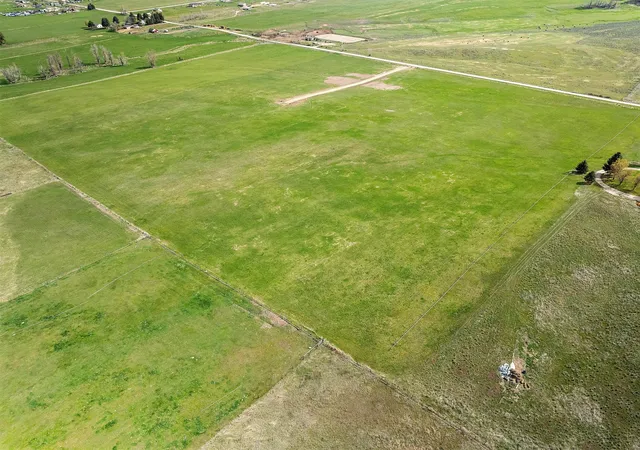 3rd image of 4283 Burro Ln, Stevensville, MT 59870 | MLS# 30053363