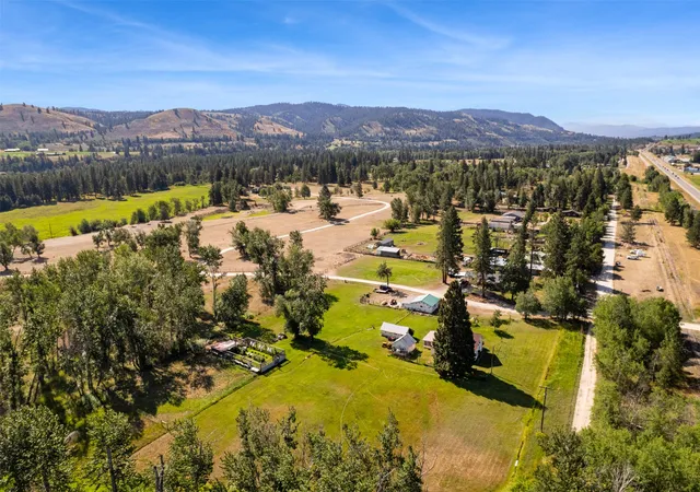 4th image of 246 Otter Path Ln, Hamilton, MT 59840 | MLS# 30054007