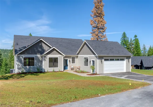 Photo 3 of Single family home for sale at 120 Bay Ct, Lakeside, MT 59922 | MLS# 30052504 | Listing updated on 2026-07-16