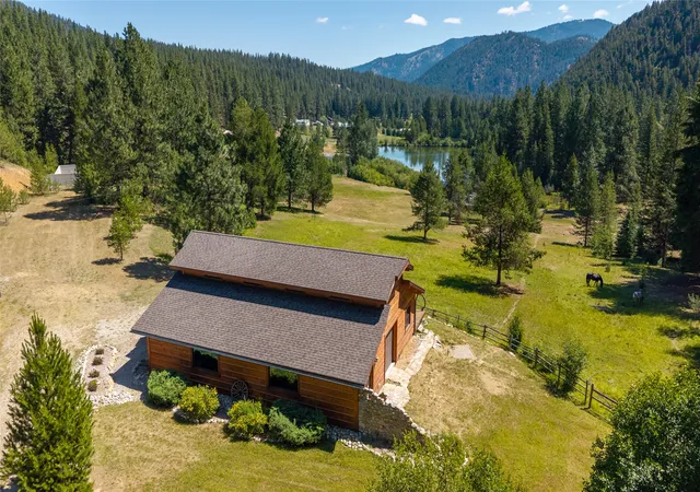 3rd image of 7102 Lapwai Ln, Darby, MT 59829 | MLS# 30053584