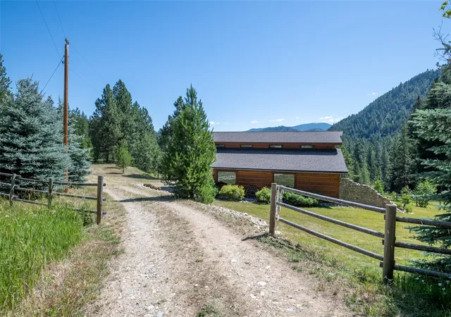 4th image of 7102 Lapwai Ln, Darby, MT 59829 | MLS# 30053584