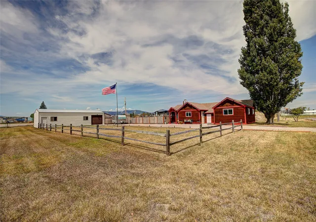 Homes for sale in Polson, MT | 904 4th St E, Polson, MT 59860 | MLS# 30055156