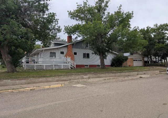 Homes for sale in Shelby, MT | 205 6th Ave S, Shelby, MT 59474 | MLS# 30055746