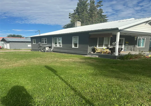 3rd image of 317 1St Ave Se, Ronan, MT 59864 | MLS# 30056098
