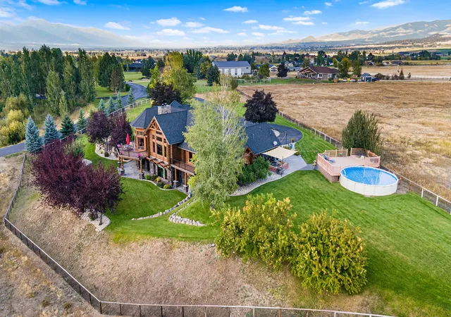 3rd image of 524 Arrow Hill Dr, Hamilton, MT 59840 | MLS# 30057172