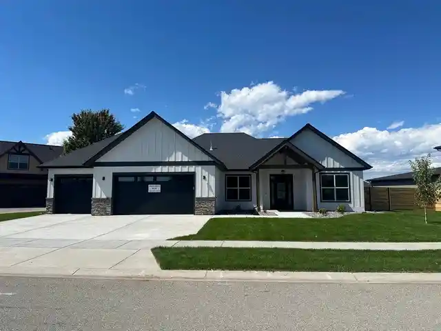 Photo 1 of Single family home for sale at 172 W Monture Ridge, Kalispell, MT 59901 | MLS# 30057555 | Listing updated on 2026-10-22