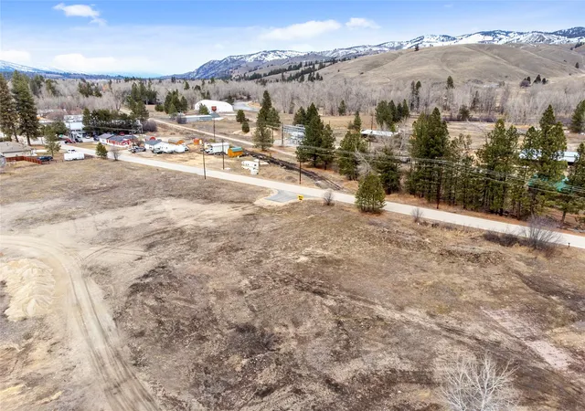 4th image of 172 Kay Ln, Darby, MT 59829 | MLS# 30057809