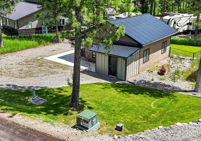 3rd image of 118 Salmon Dr, Rexford, MT 59930 | MLS# 30057816