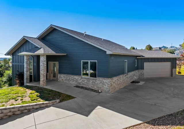 1st image of 123 29a Ave Ne, Great Falls, MT 59404 | MLS# 30053669