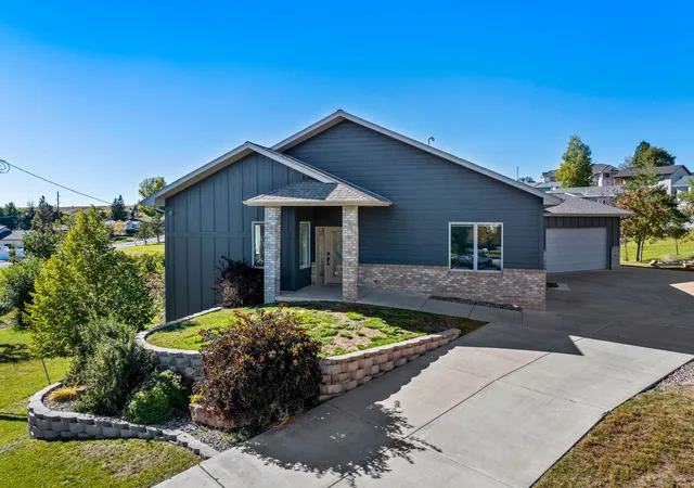 3rd image of 123 29A Ave Ne, Great Falls, MT 59404 | MLS# 30053669