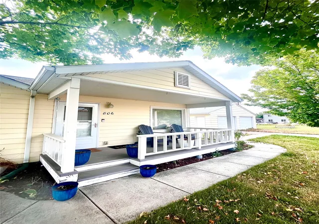 3rd image of 806 4Th St W, Polson, MT 59860 | MLS# 30059757