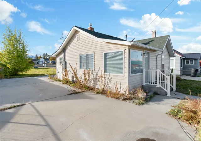 Homes for sale in Deer Lodge, MT | 811 Kentucky St, Deer Lodge, MT 59722 | MLS# 30060286
